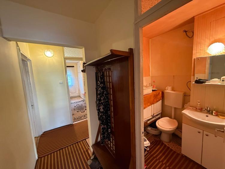 Apartament cu 3 camere decomandat în Zarand