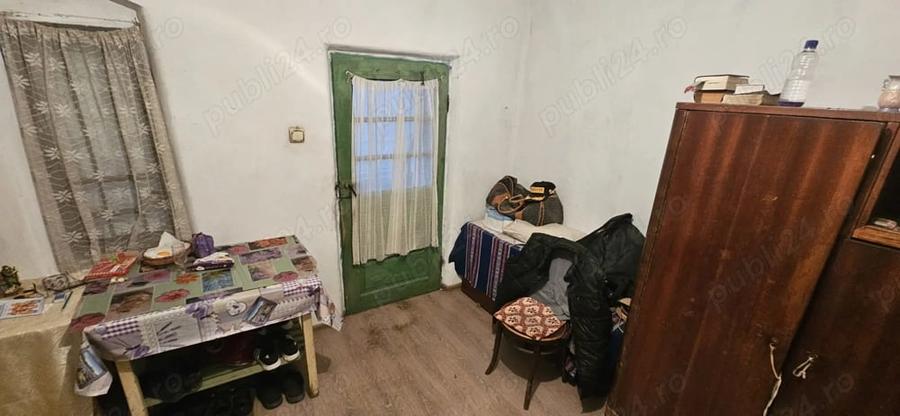 Casă cu 3 camere cu Teren 1900 Mp în Piatra