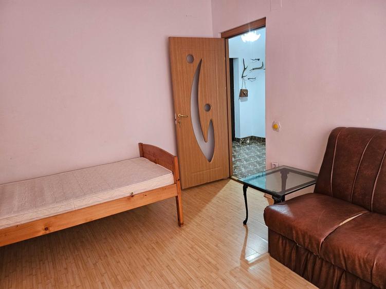 Apartament cu 2 camere decomandat în Florești