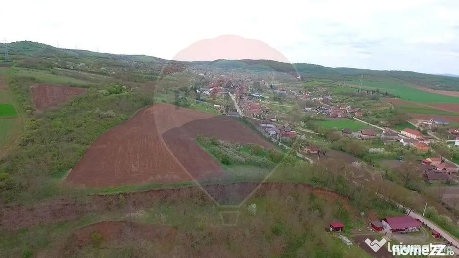 Teren de 34425 mp, în Bădeni