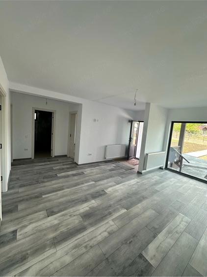 Casă cu Teren 660 Mp în Poiana cu Cetate