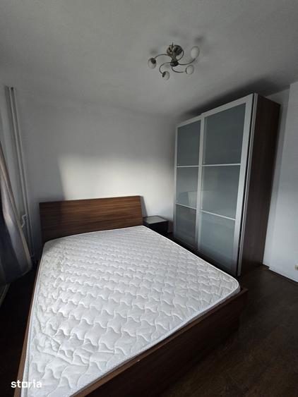 Apartament cu 4 camere în Crângași