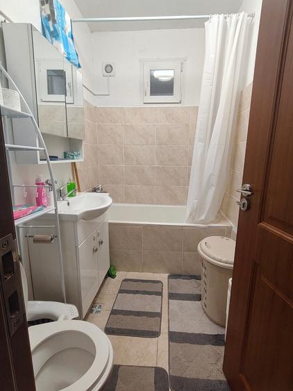 Apartament cu 2 camere semidecomandat în Săsar