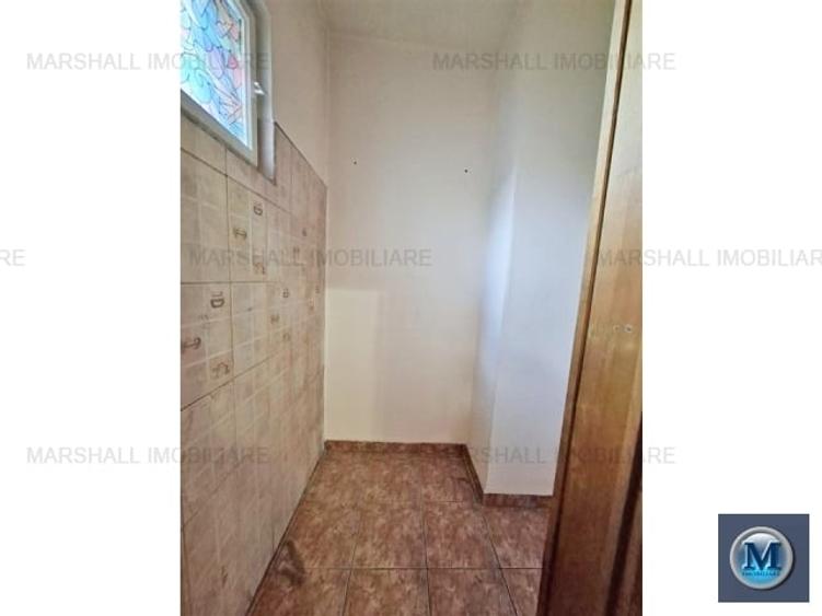 Apartament cu 4 camere semidecomandat în Sud