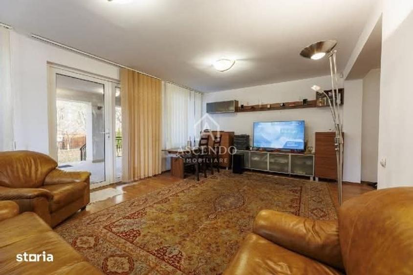 Casă cu 4 camere în Breaza de Sus