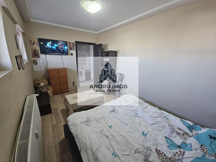 Apartament cu 3 camere decomandat în Dristor