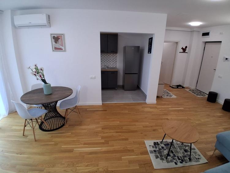 Apartament cu 2 camere decomandat în Străulești