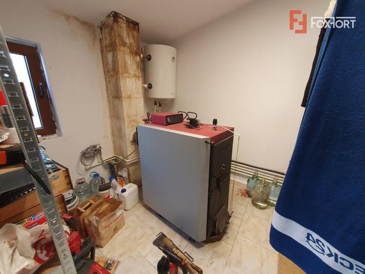 Casă individuală cu 4 camere cu Canalizare în Sânmihaiu Român