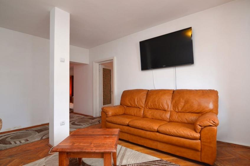 Apartament cu 4 camere decomandat, mobilat în Unirii