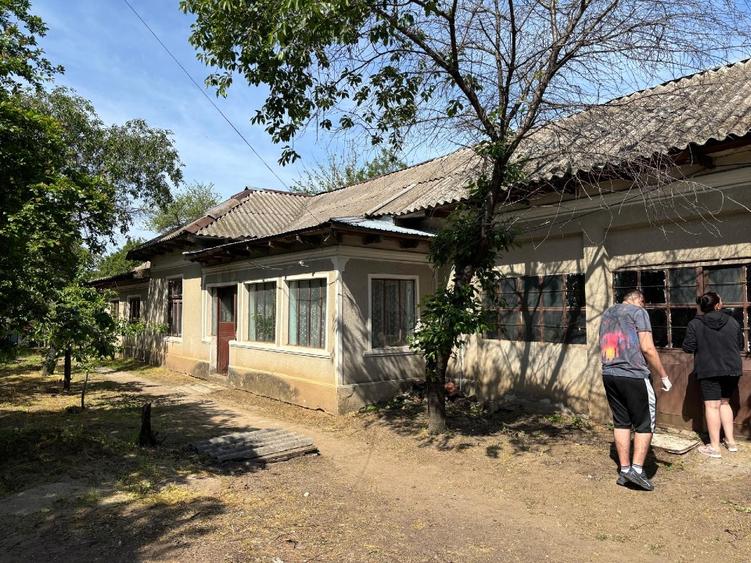 Casă individuală cu 5 camere cu Teren 722 Mp în Țigănești