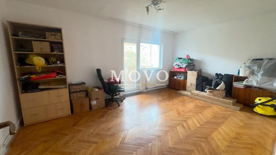 Apartament cu 3 camere decomandat, mobilat în Girocului