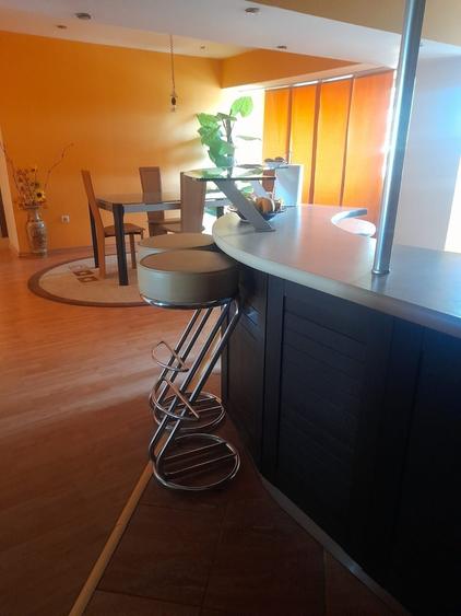 Apartament cu 3 camere decomandat în Ultracentral