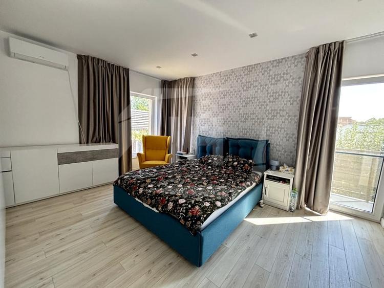 Duplex cu 4 camere cu Garaj în Iris