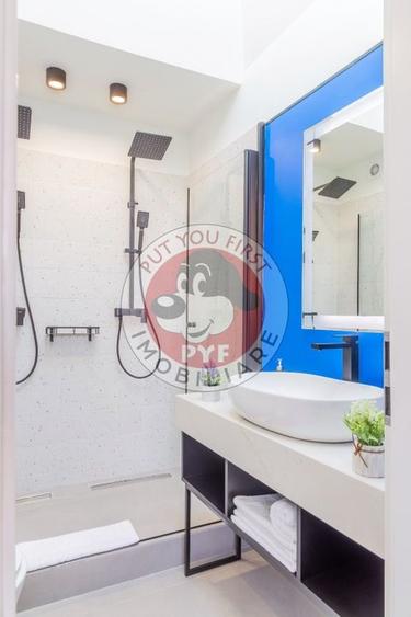 Casă cu 15 camere cu Canalizare în P-ța Romană