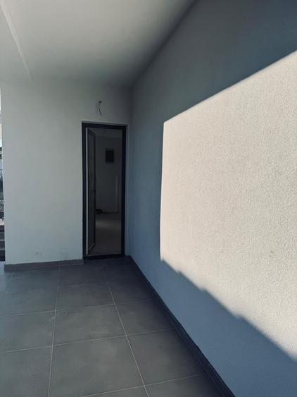 Casă cu 3 camere cu Teren 250 Mp în Moșnița Nouă