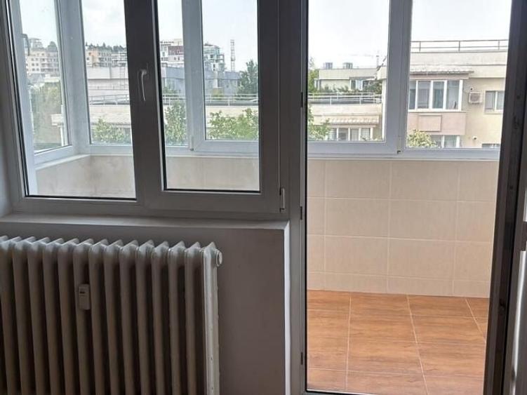 Apartament cu 2 camere decomandat în Aviației