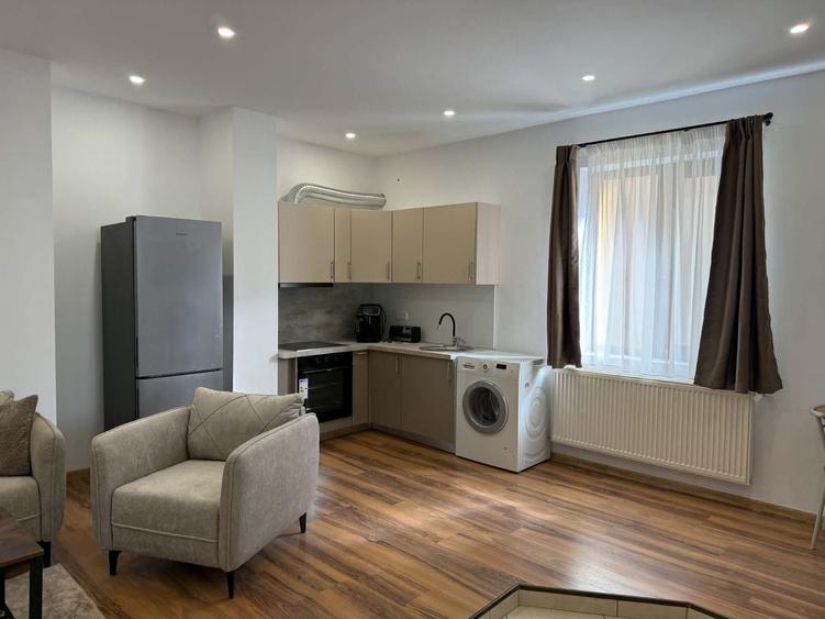 Apartament 2 camere superfinisat -in vila cu loc parcare - 1
