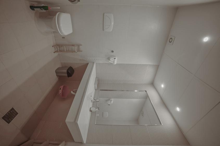 Apartament cu 2 camere semidecomandat, mobilat în Splaiul Unirii