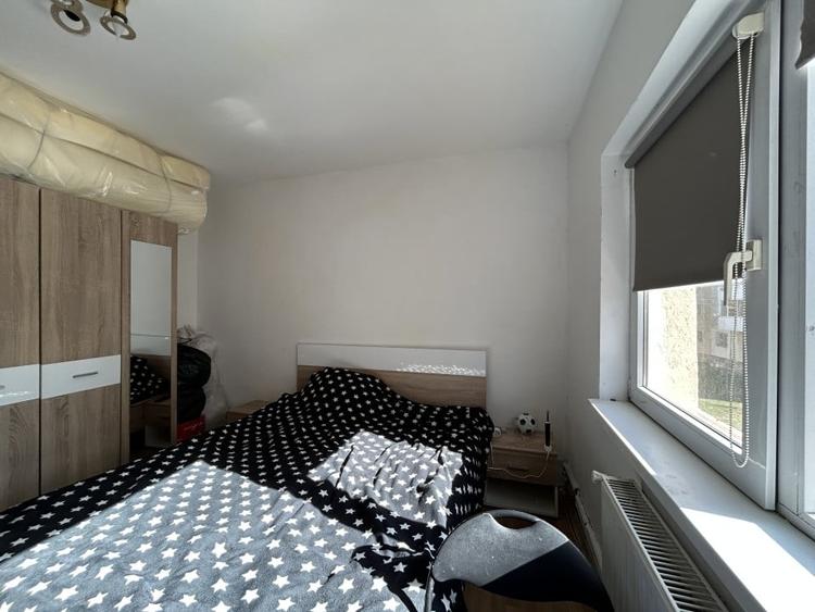Apartament cu 4 camere decomandat, mobilat în Steaua