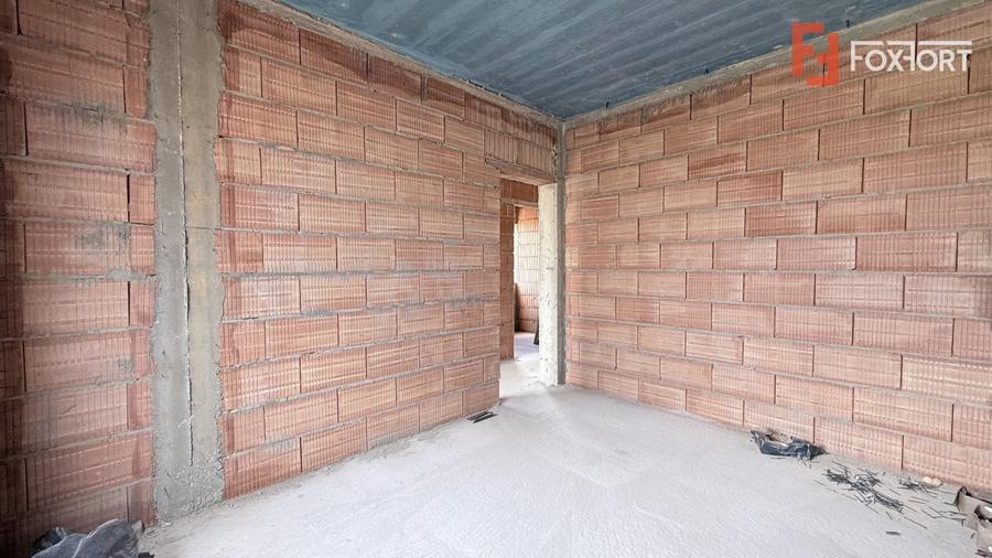 Duplex cu 4 camere cu Canalizare în Moșnița Veche