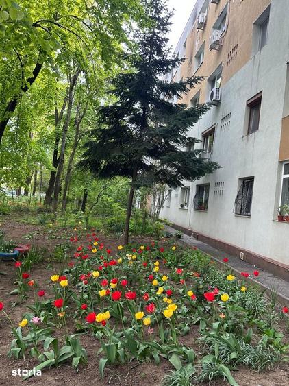 Apartament cu 3 camere semidecomandat în Militari