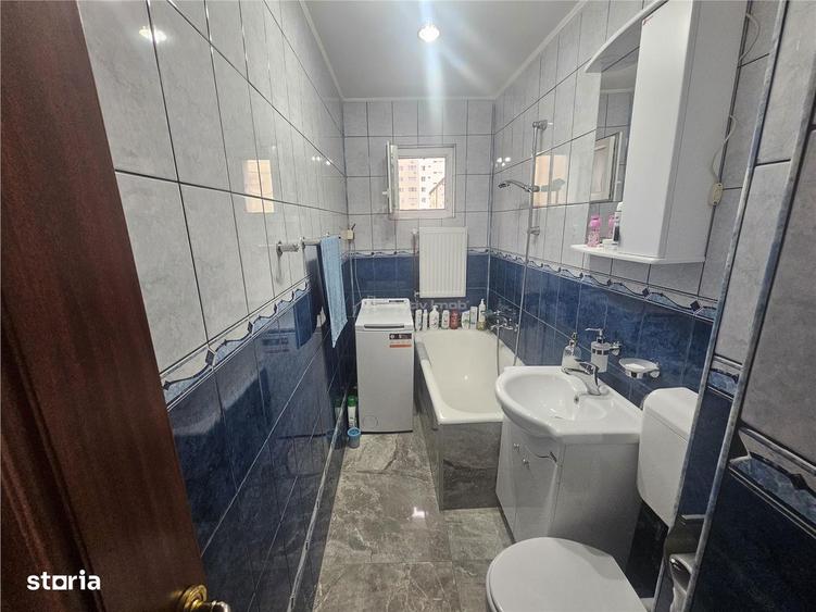 Apartament cu 3 camere, mobilat în Central