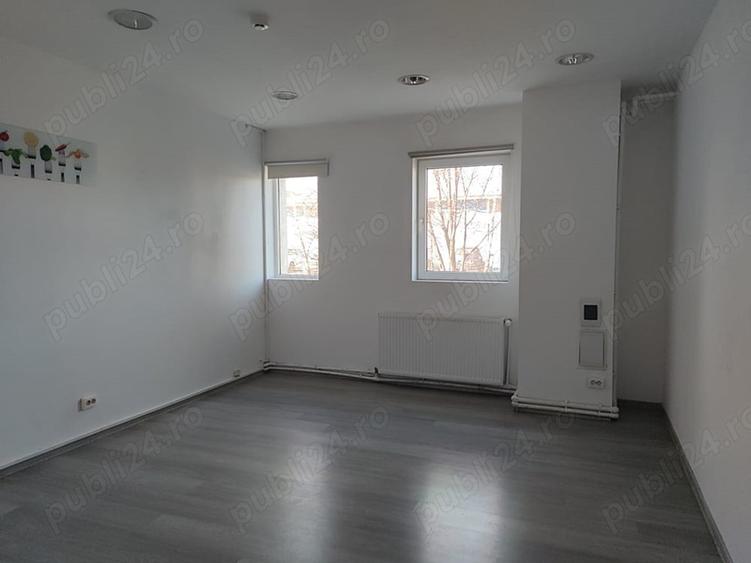 Spațiu comercial, de 870 mp, în Central