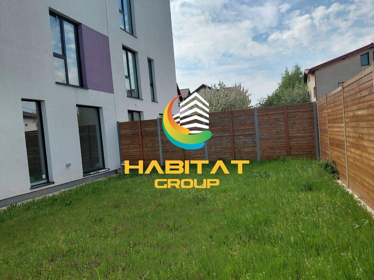 Apartament cu 5 camere decomandat în Est