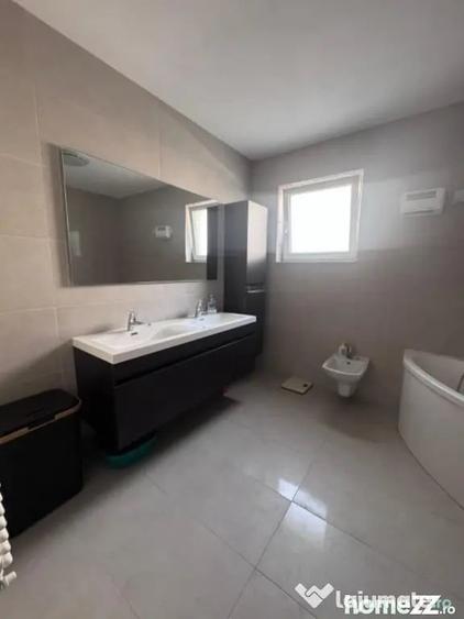 Casă cu 5 camere cu Teren 450 Mp în Rădăuți