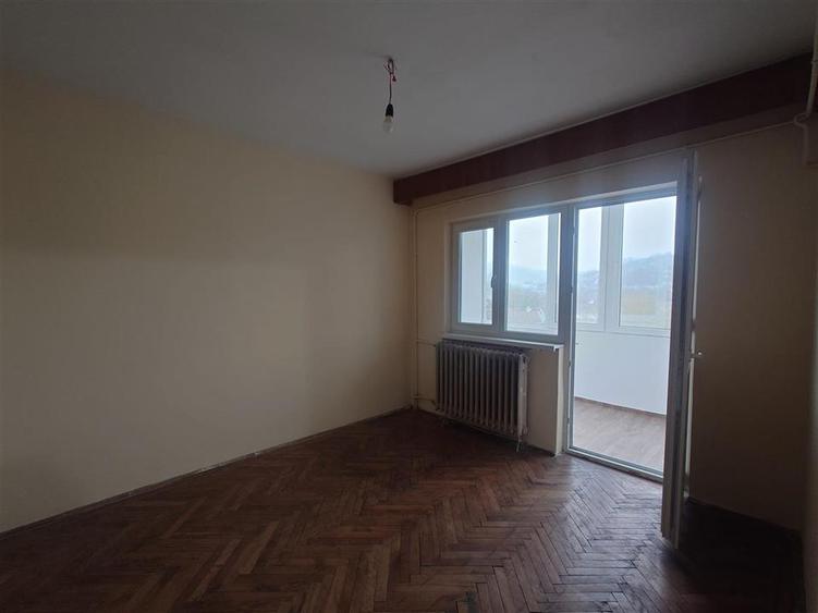 Apartament cu 3 camere decomandat în Ultracentral