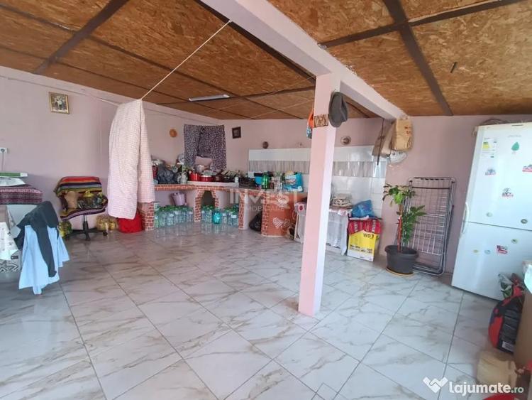 Casă cu 5 camere cu Teren 500 Mp în Tomești