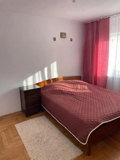 Apartament cu 3 camere decomandat în Rogerius
