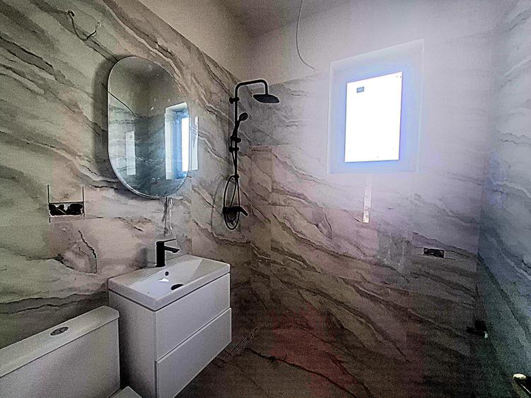 Casă individuală cu 3 camere cu Canalizare în Clinceni