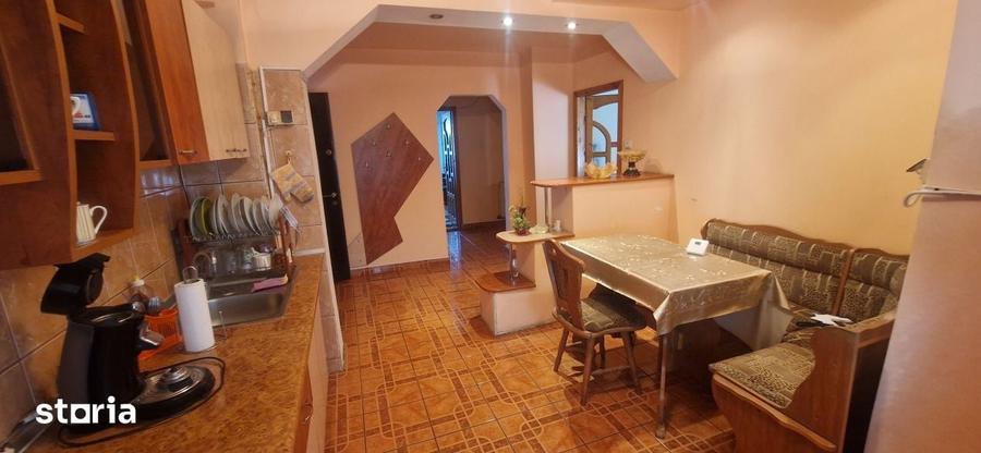 Apartament 3 camere, 77 mp, zona Pelendava - 5