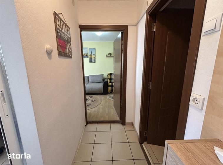 Garsonieră decomandată în Central