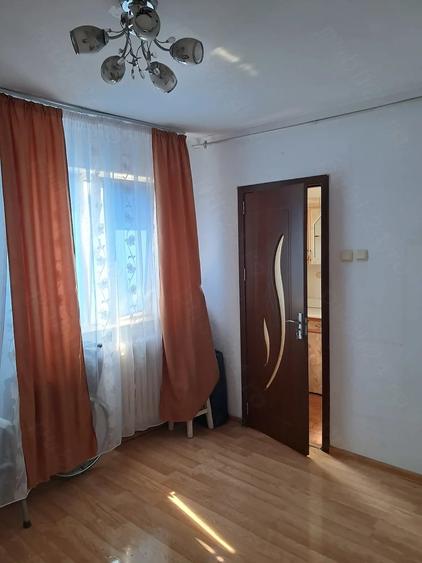 Garsonieră semidecomandată în Titan
