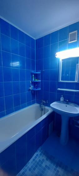Apartament cu 3 camere semidecomandat în 1 Decembrie 1918