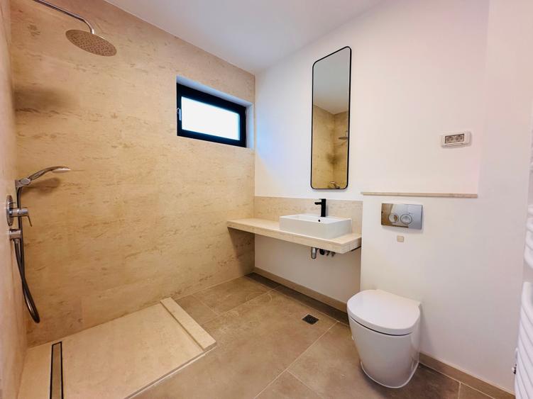 Duplex cu 5 camere cu Canalizare în Corbeanca