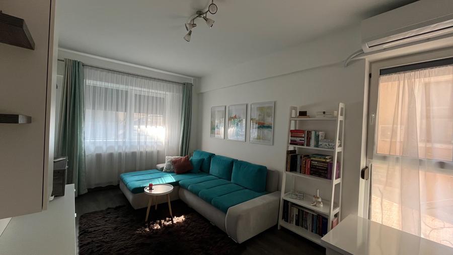 Apartament cu 2 camere decomandat în Galata