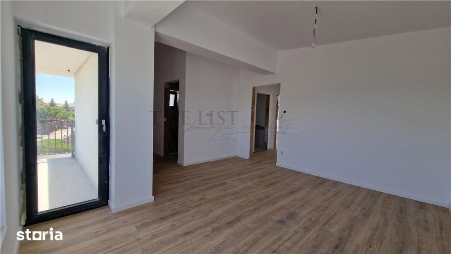 Casă cu 4 camere cu Teren 300 Mp în Odăi