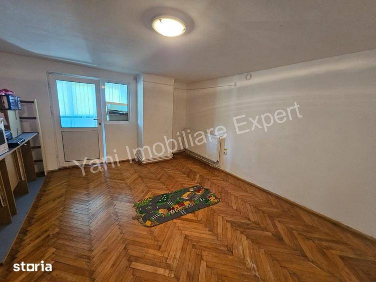 Casă cu 7 camere cu Teren 1340 Mp în Curtea de Argeș