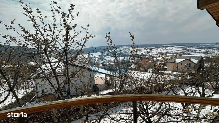 Casă cu 4 camere în Chicerea
