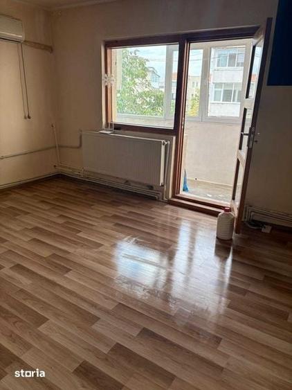 Apartament cu 2 camere semidecomandat în Unirii Sud