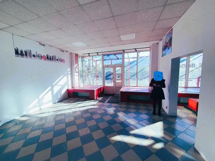 Spațiu comercial, de 110 mp, în Mărăței