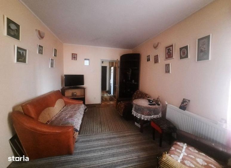 Apartament cu 4 camere în Dărmănești