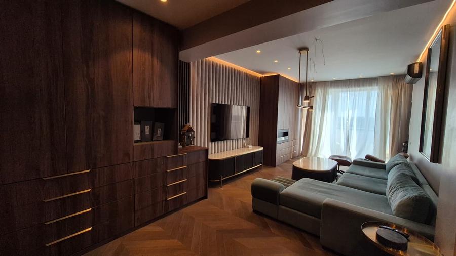 Apartament cu 3 camere decomandat, mobilat în Sisești