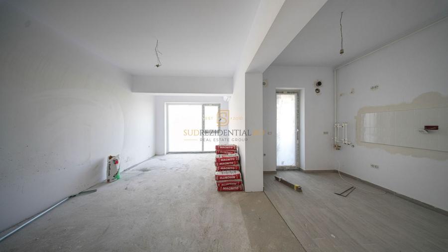 Apartament cu 2 camere semidecomandat în Metalurgiei