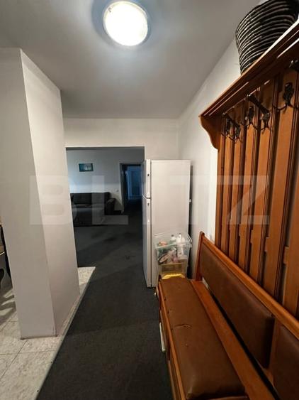 Apartament cu 4 camere decomandat, mobilat în Micro 15