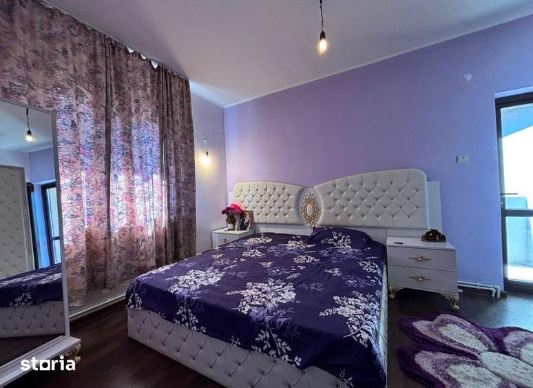 Casă cu 6 camere cu Teren 350 Mp în Cug