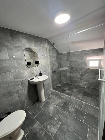 Casă cu 6 camere cu Teren 350 Mp în Central